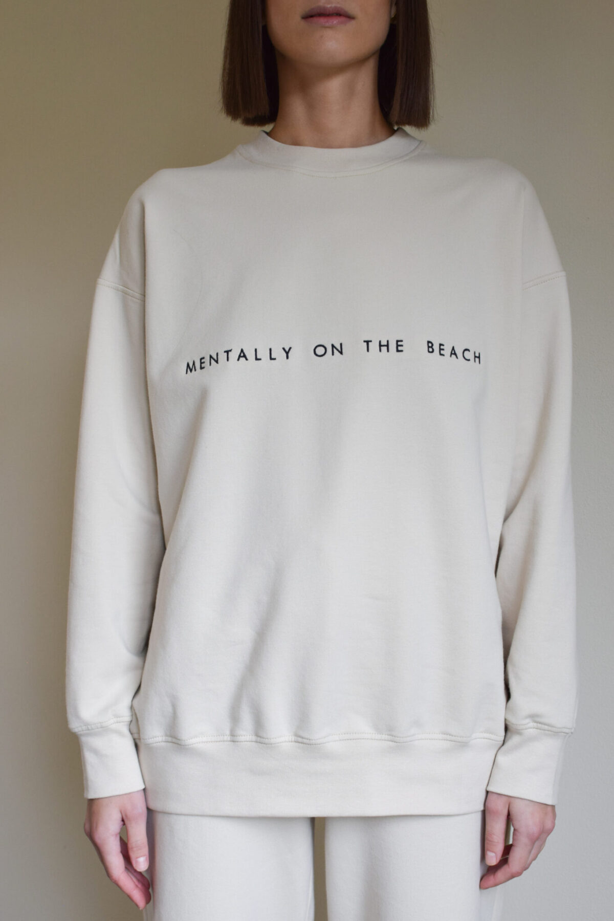 Bluza z haftem “MENTALLY ON THE BEACH” Light Sand