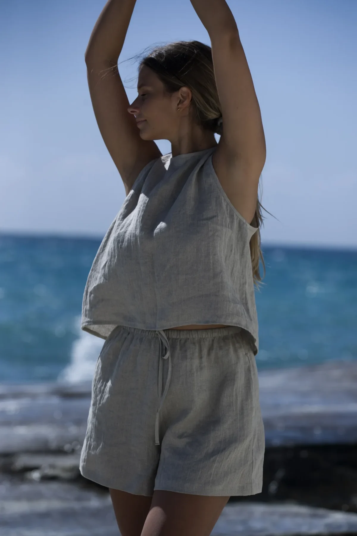 Lniana bluzka wiązana twist – naturalny len