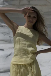 Lniana prosta bluzka pure – pastelowy zolty