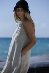 Lniana sukienka midi rozkloszowana flow – naturalny len