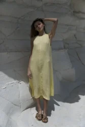 Lniana sukienka midi rozkloszowana flow – pastelowy zolty