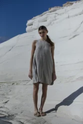 Lniana sukienka rozszerzana simple – naturalny len