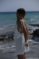 Lniana sukienka wiązana minimal – smietankowy bialy