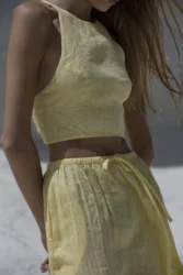 Lniany top wiązany na plecach tied-up pastelowy zolty