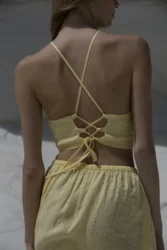 Lniany top wiązany na plecach tied-up pastelowy zolty