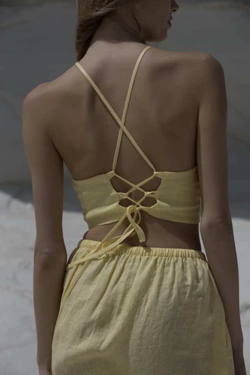 Lniany top wiązany na plecach tied-up pastelowy zolty