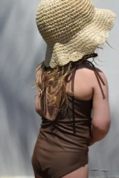 The One dla dziewczynki Wood