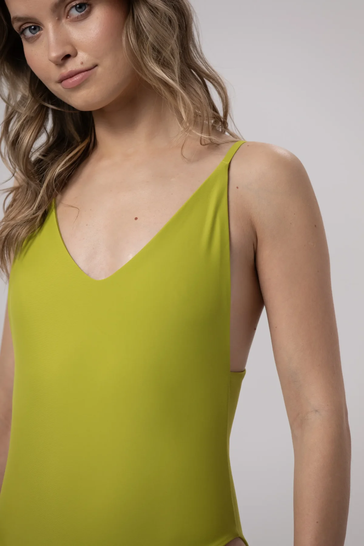 The One - stroj kapielowy Lime