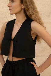 Lniany top V Bow - Black
