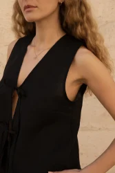 Lniana bluzka V Bow - Black