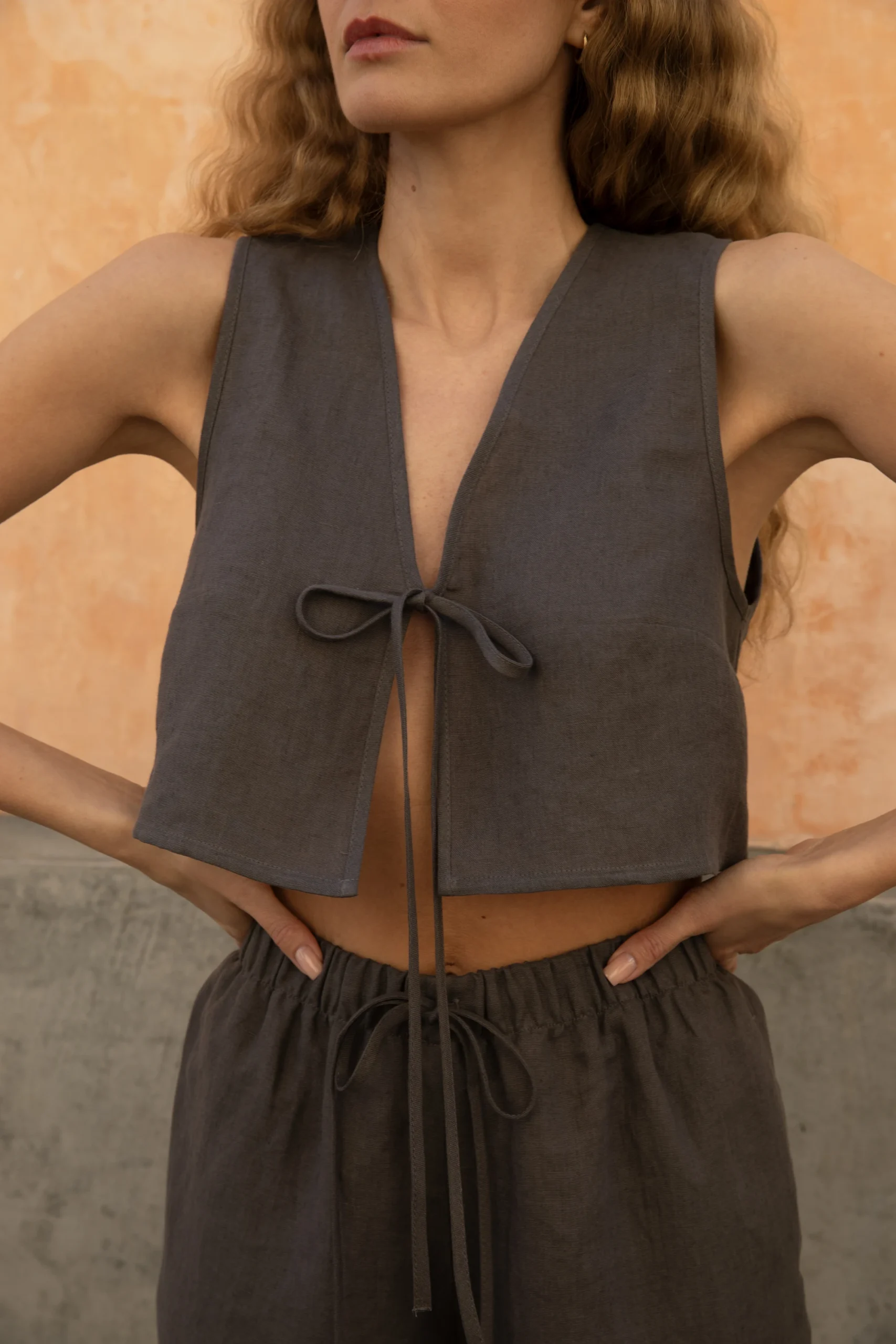 Lniany top V Bow - Dark Grey