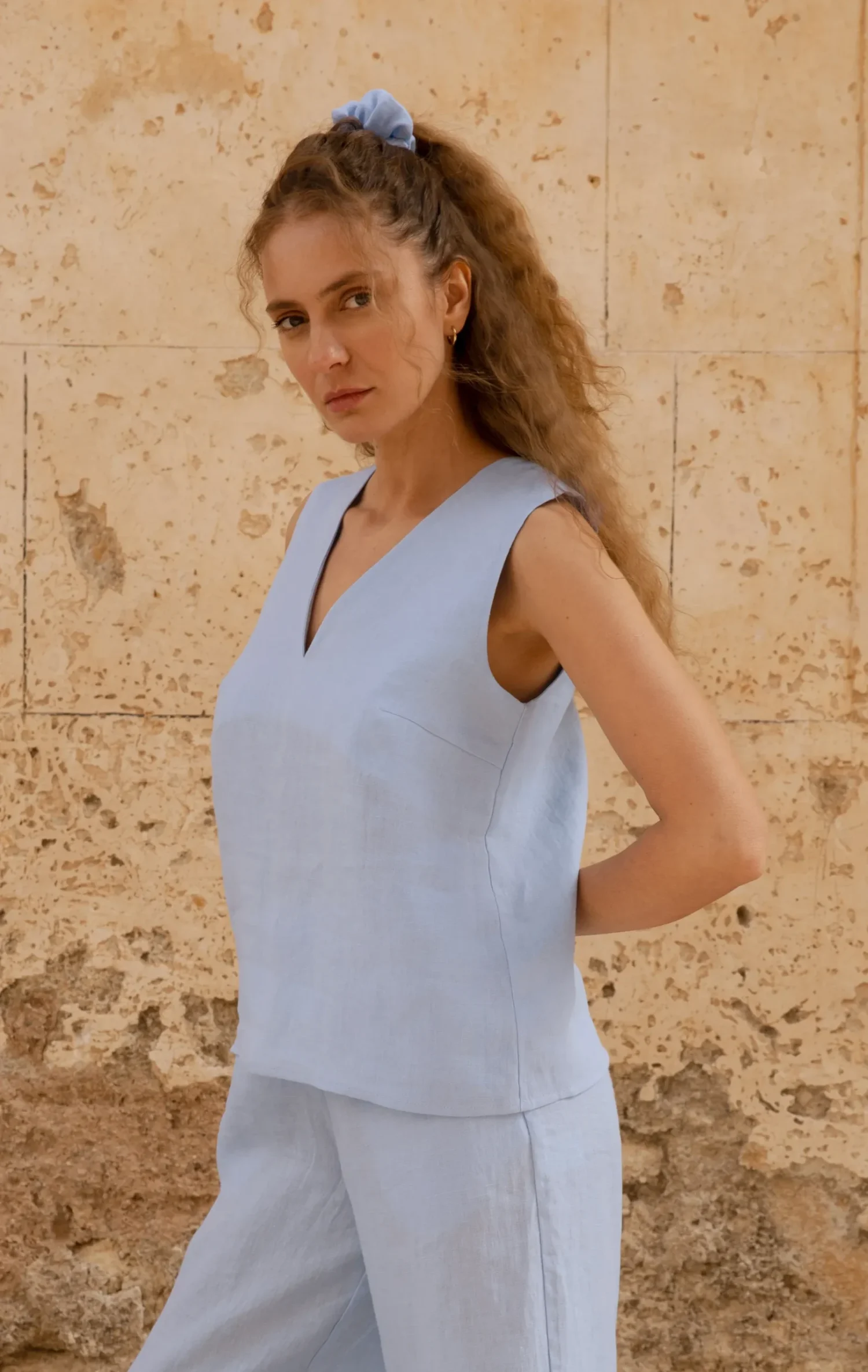 Lniana bluzka V Harmony - Sky Blue