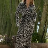 Kimono Muse - Zebra Aura
